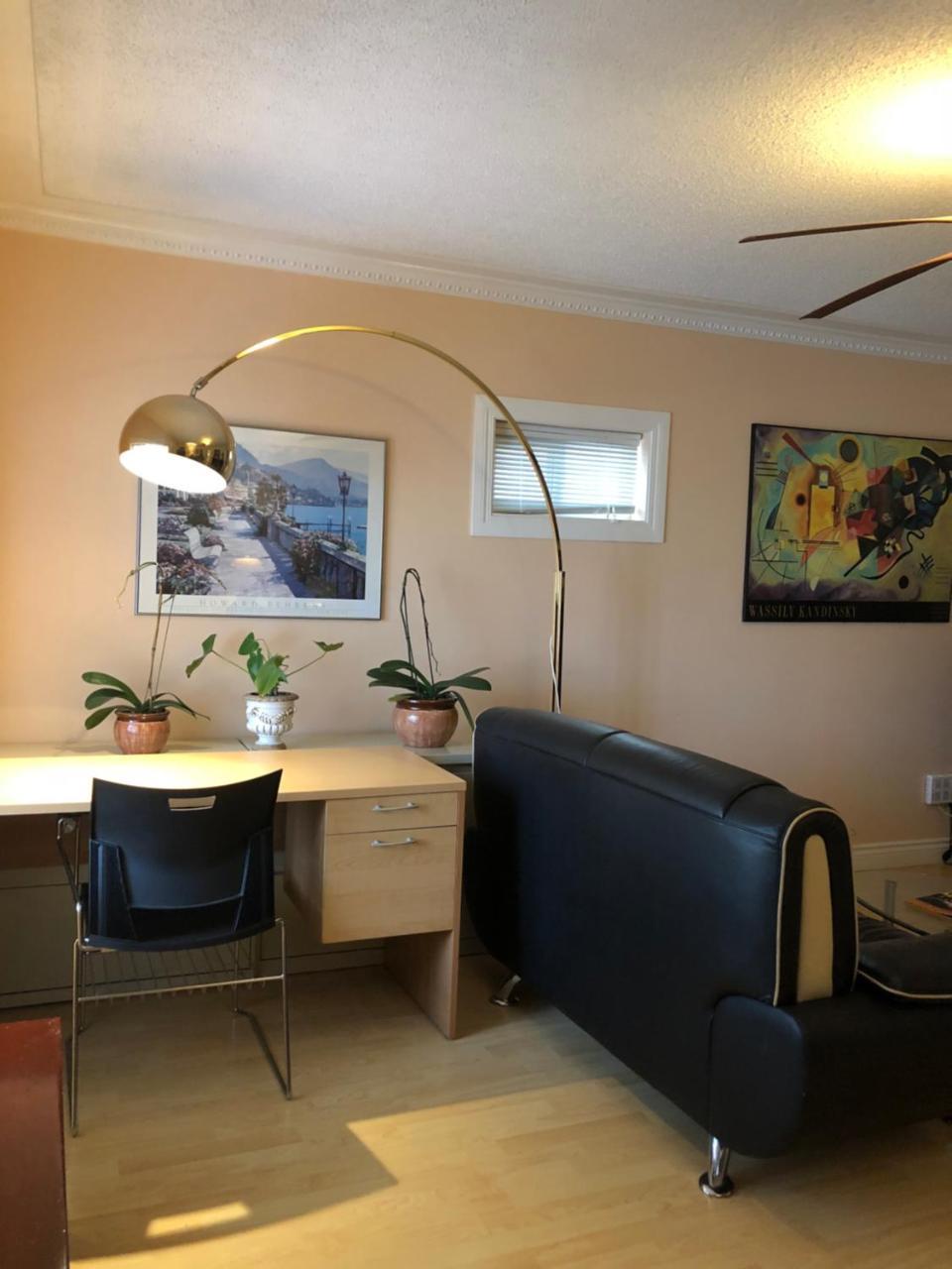 Cozy Bedrooms Guest House Vancouver Bagian luar foto