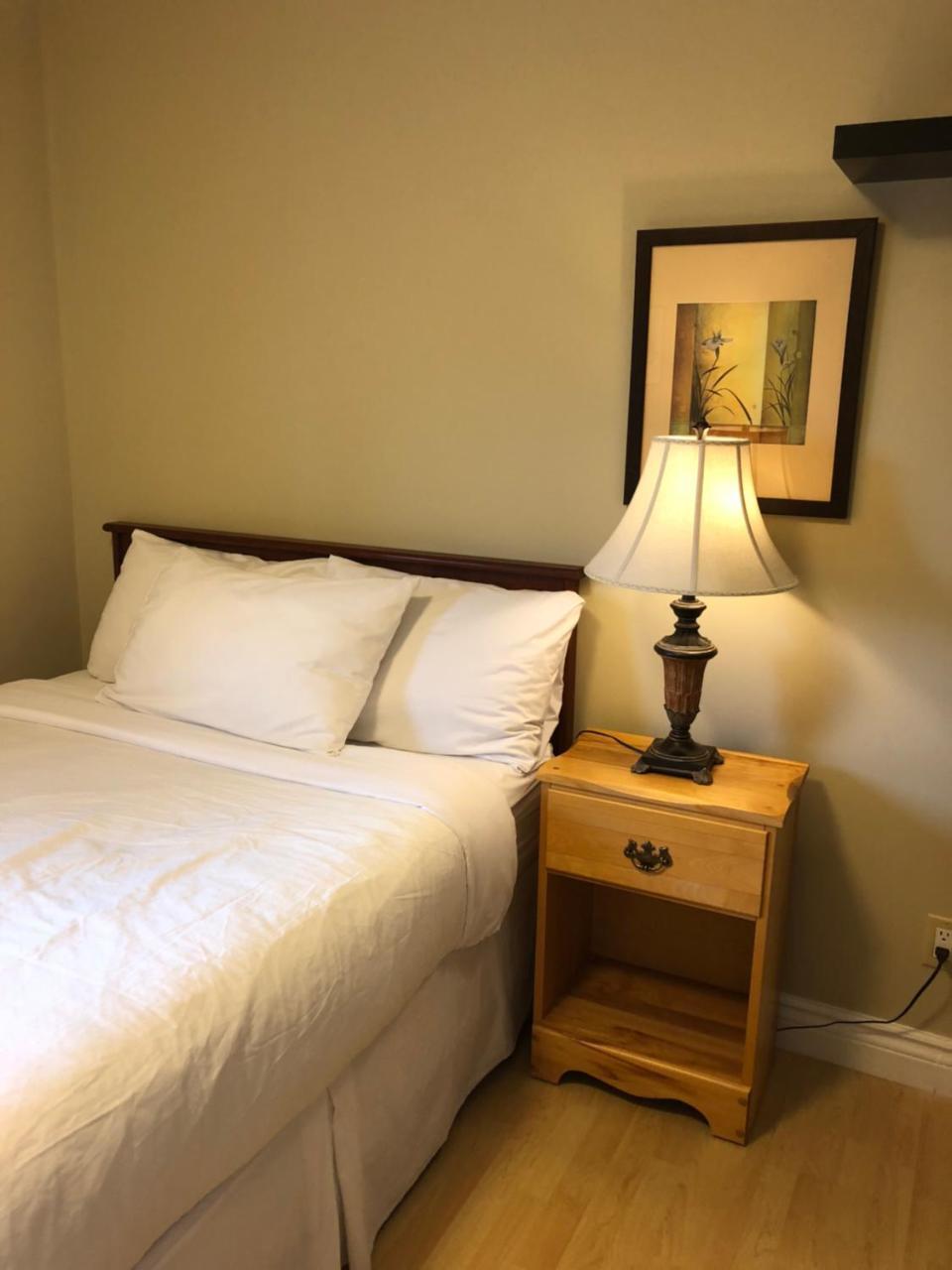 Cozy Bedrooms Guest House Vancouver Bagian luar foto